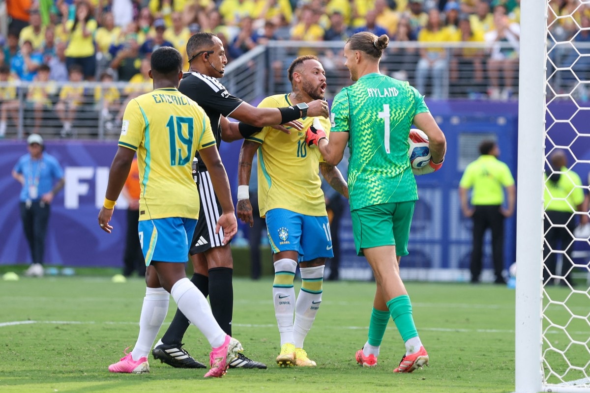 Neymar has heated exchange with Norway goalkeeper after scoring penalty in Brazil’s win