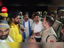 कलेक्टर श्रीनिधि बीटी को डकैत जगन गुर्जर के घर भीड़ की बात माननी पड़ी