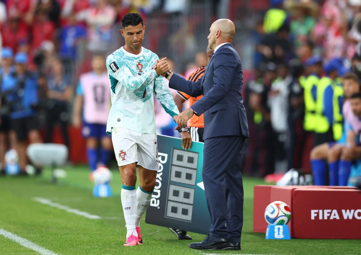 Portugal beat Croatia 2-1 as Martinez discusses VAR after stoppage-time winner