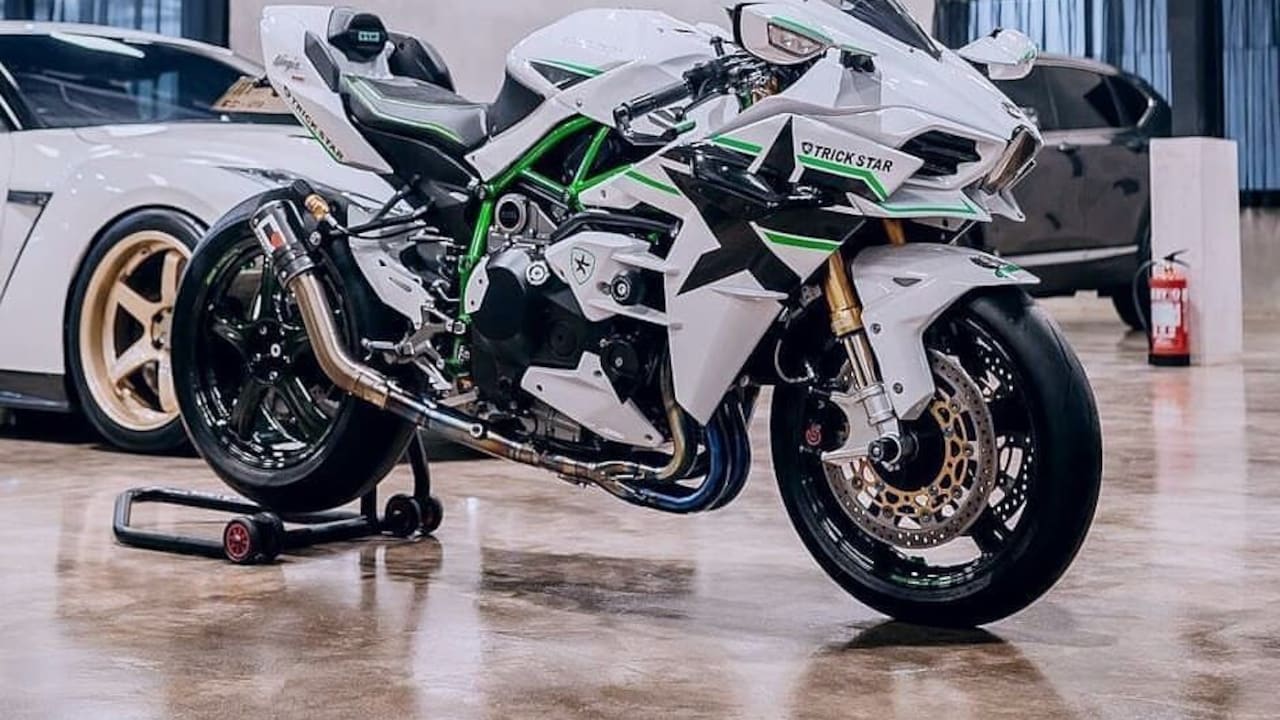 Kawasaki ने Ninja मॉडल्स पर दिया ₹2.89 लाख का भारी डिस्काउंट, साथ ही ₹1.25 लाख तक की Free एक्सेसरीज भी