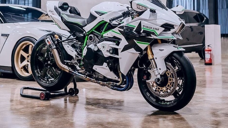 Kawasaki ने Ninja मॉडल्स पर दिया ₹2.89 लाख का भारी डिस्काउंट, साथ ही ₹1.25 लाख तक की Free एक्सेसरीज भी