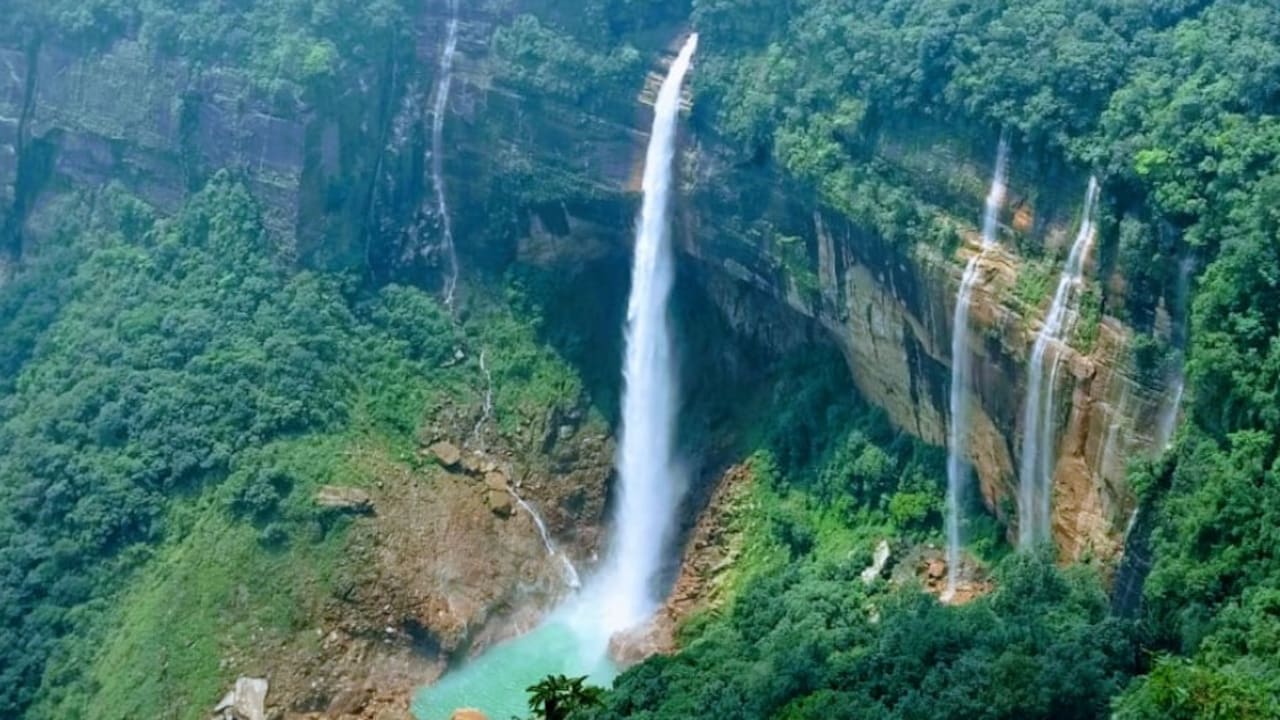 Nohkalikai Falls, Credit: Abhijit Shrivastava