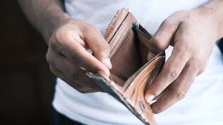 Man Earning Rs 23,000 Falls Into Rs 3 Lakh Debt: 'Spent All On Parties And Spa'