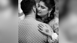 Anshula Kapoor Sheds Happy Tears In The Arms Of Brother Arjun Kapoor At <i>Chooda</i> Ceremony