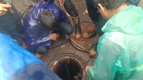 Man Missing After Falling Into Manhole Amid Rain In Mumbai, Rescue Ops On