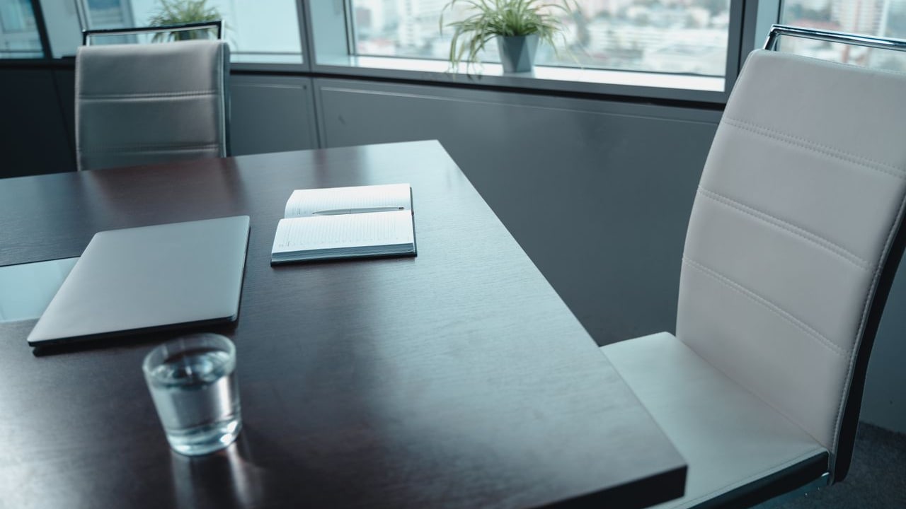 How To Choose An Office Chair For Short Users A Practical Guide