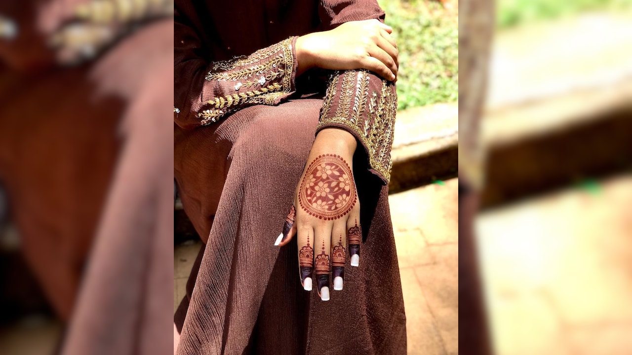 (P.C- @stylishmehndidesign/Instagram)