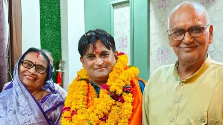 कोटा में बेटे का जन्मदिन मनाने जा रहे थे माता-पिता, लेकिन बीच रास्ते हो गई अनहोनी