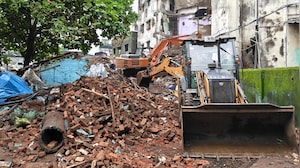 7 Killed, Many Trapped As Building Collapses During Repair Near Mumbai