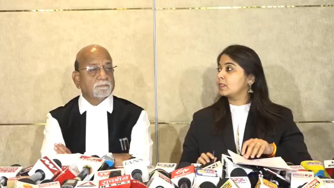 Jitu Patwari Defamation Notice: वीर भारत न्यास की ओर से जानकारी देते वकील Jitu Patwari Defamation Notice: वीर भारत न्यास की ओर से जानकारी देते वकील