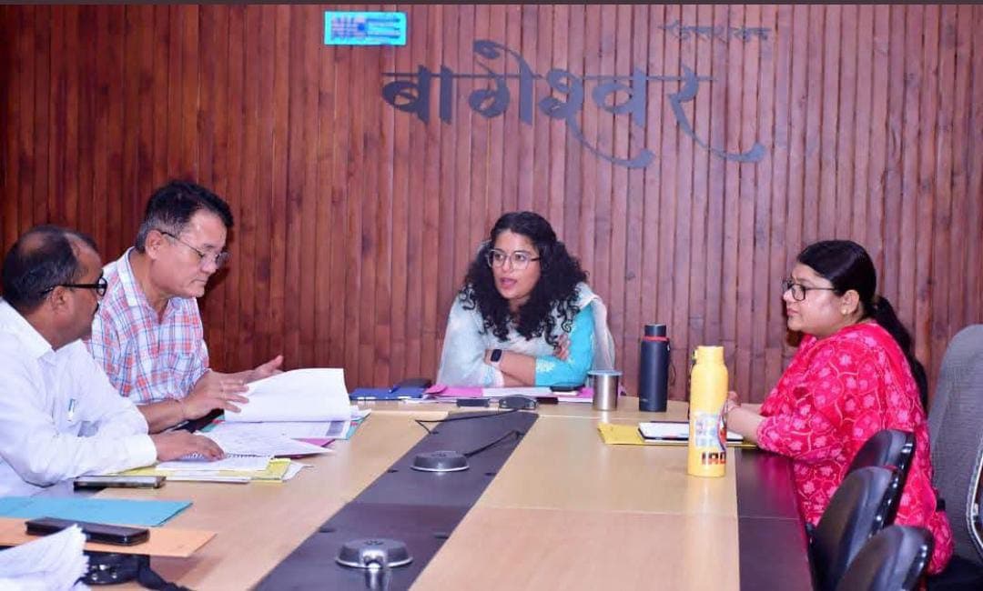 ias Apurva pandey 