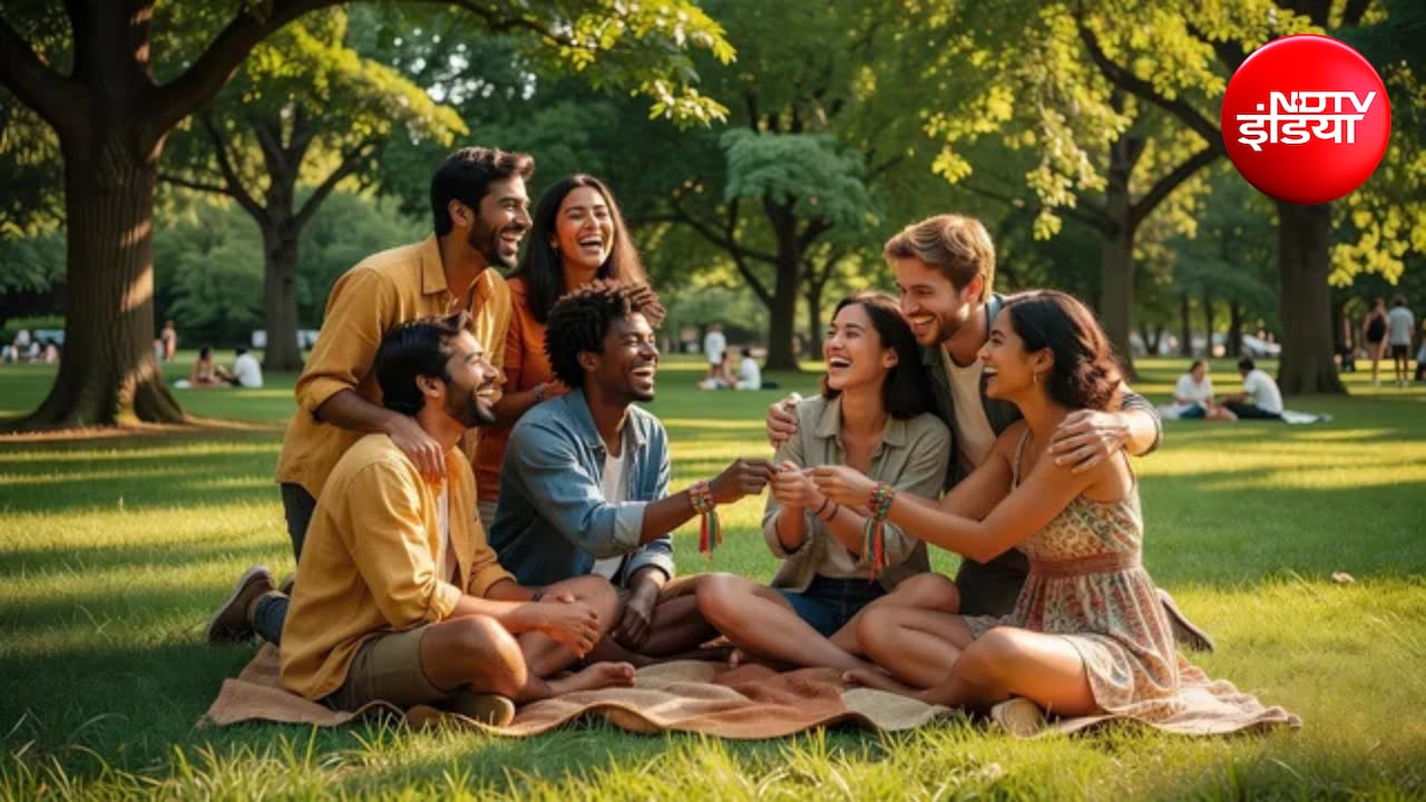 Friendship Day 2026: कब है फ्रेंडशिप डे? जानिए इतिहास और महत्व, शेयर करें ये बेस्ट Wishes और Quotes