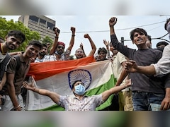 Provide Best Treatment To Those Suffered Pellet Injuries During Paper Leak Protest: SC To Delhi Govt
