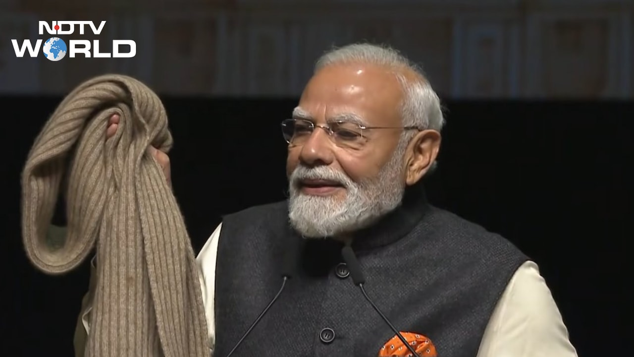 जब न्यूजीलैंड में पीएम मोदी ने दिखाया 25 साल पुराना मफलर