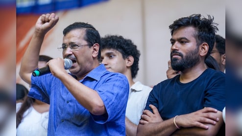 जंतर-मंतर पर सोनम वांगचुक से मिले केजरीवाल, कहा- इन्हें बनाओ शिक्षा मंत्री