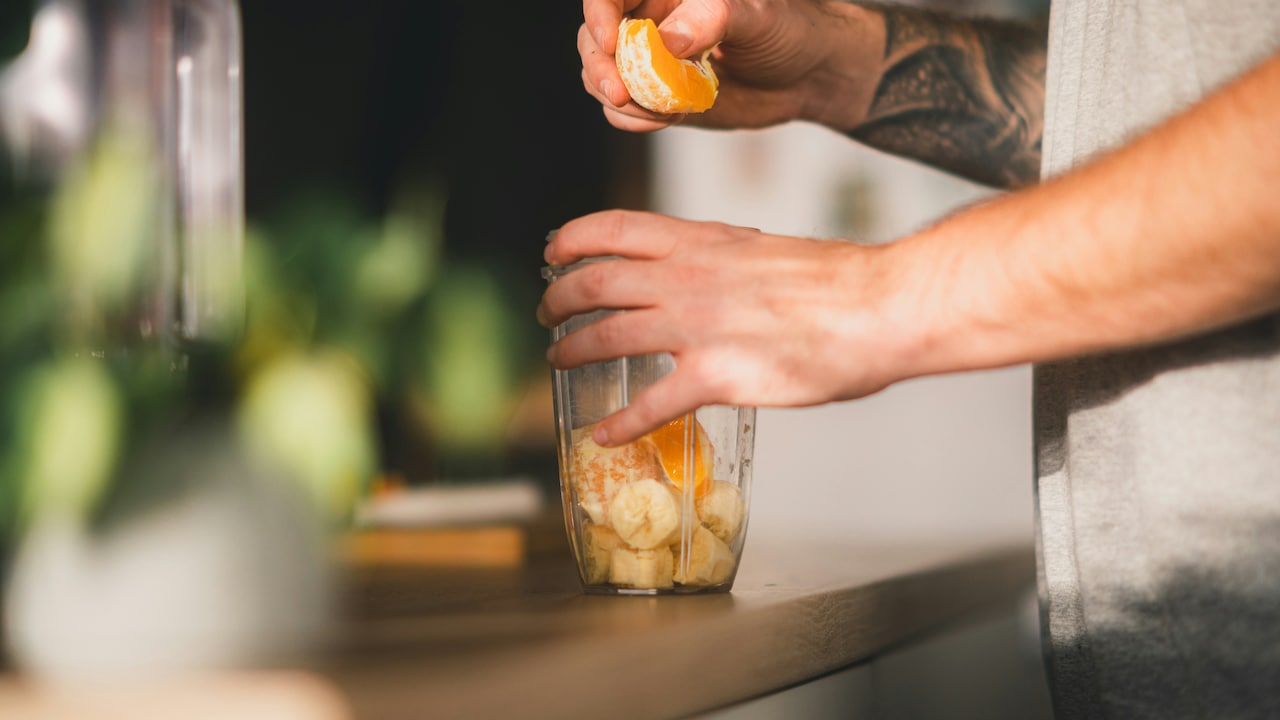 Why Your Smoothie Turns Watery, Foamy Or Grainy And How Blender Power Matters