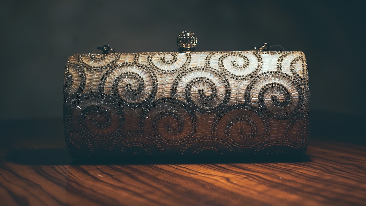 Embellished clutches for special occasions Embellished clutches for special occasions