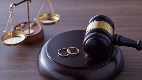 Expensive Divorce : शतकातील सर्वात महाग घटस्फोट; 'हा' प्रसिद्ध उद्योगपती पत्नीला 8,200 कोटी देणार!
