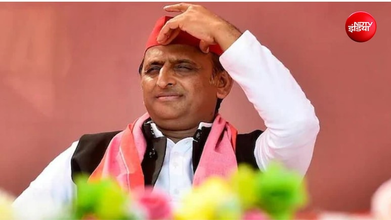भाजपा की पिच पर बोल्ड पर न हो जाएं अखिलेश यादव? यूपी चुनाव से पहले बदले अंदाज पर क्यों सवाल