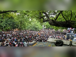 Top Law College Invites Chief Justice Surya Kant To Convocation, Students React