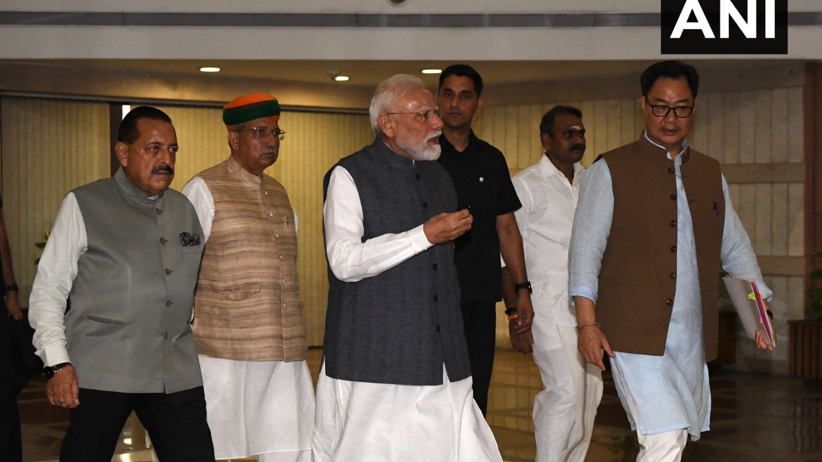 पेपर लीक पर राजनीति नहीं होनी चाहिए, छात्रों के हित हमारे लिए सबसे ऊपर- NDA की बैठक में पीएम मोदी