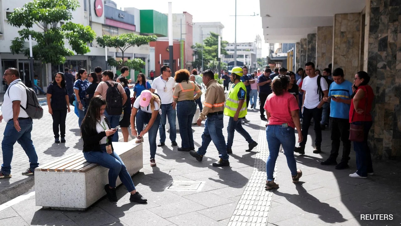 7.4-Magnitude Earthquake Strikes Southern Mexico, Tsunami Alert Issued