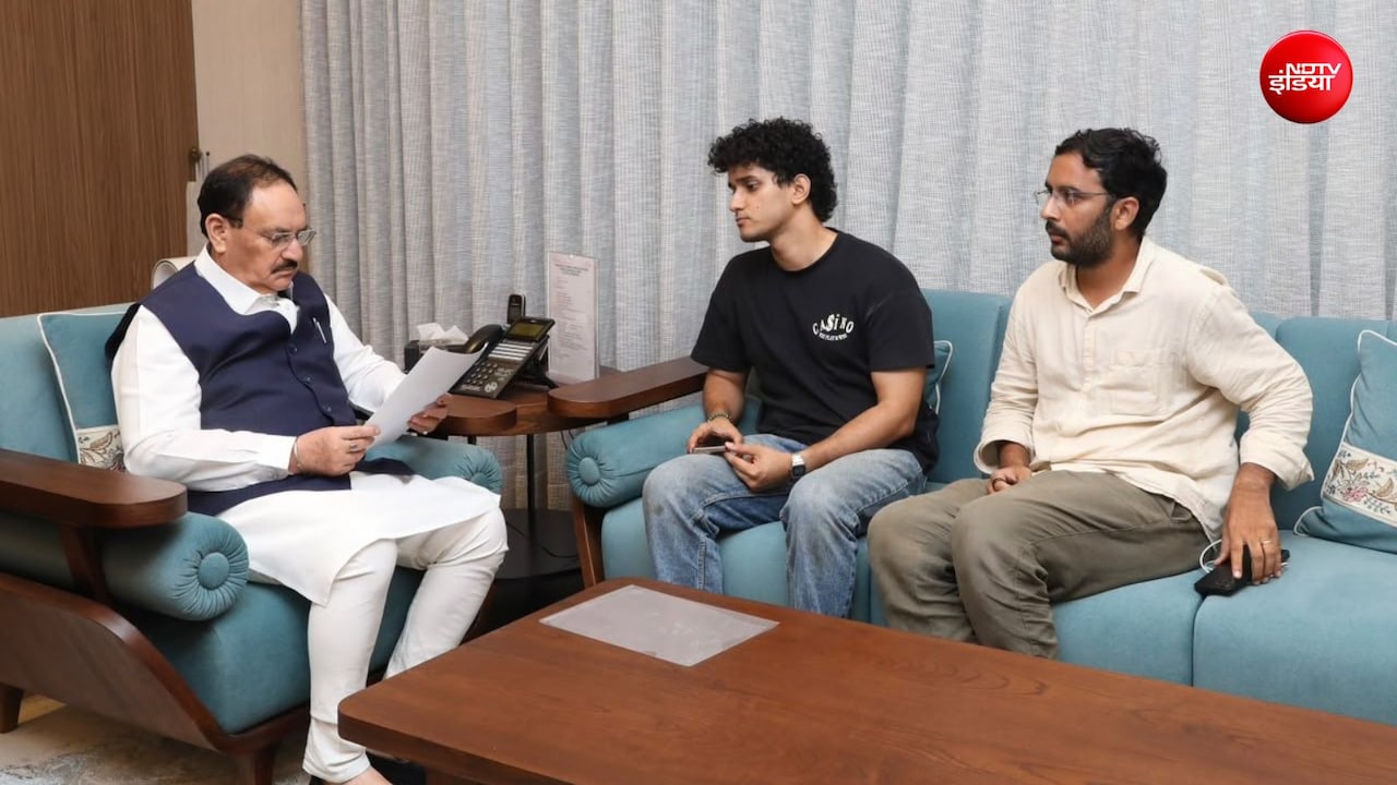 धर्मेंद्र प्रधान का इस्तीफा, एक करोड़ मुआवजा और... कॉकरोच जनता पार्टी ने थमाई सरकार को मांगों की लिस्ट