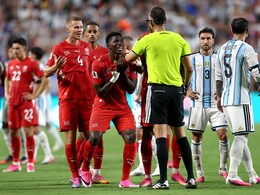Argentina vs Switzerland: 3 मिनट में अर्जेंटीना और स्विट्जरलैंड मैच का पलटा रोमांच, पहले बराबरी का गोल और फिर स्टार खिलाड़ी एम्बोलो को रेड कार्ड