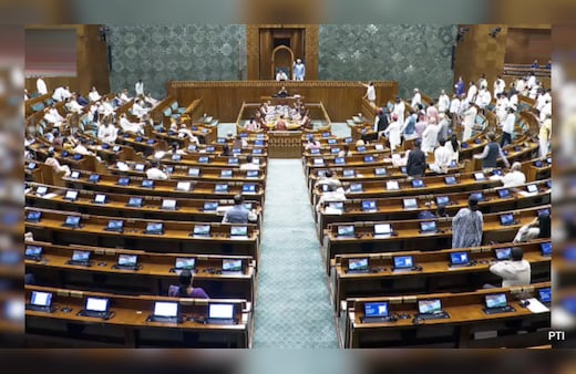 Parliament Monsoon Session Live: राहुल गांधी से म‍िले किरेन रिजिजू, लोकसभा की कार्यवाही दोपहर 2 बजे तक के लिए स्थगित