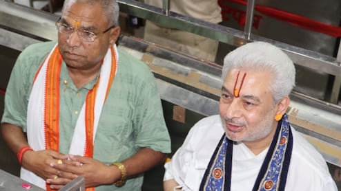 कथावाचक किरीट भाई ने खाटूश्याम के दरबार में मांगी माफी, बाबा श्याम पर टिप्पणी से भड़का था विवाद