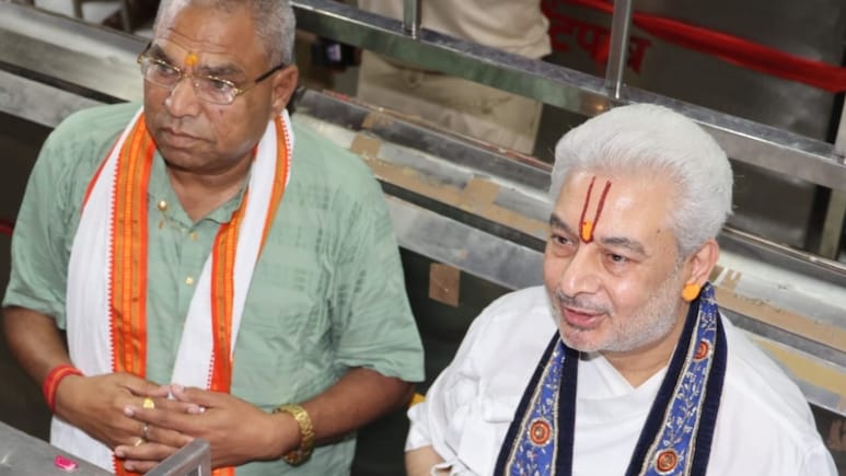 कथावाचक किरीट भाई ने खाटूश्याम के दरबार में मांगी माफी, बाबा श्याम पर टिप्पणी से भड़का था विवाद