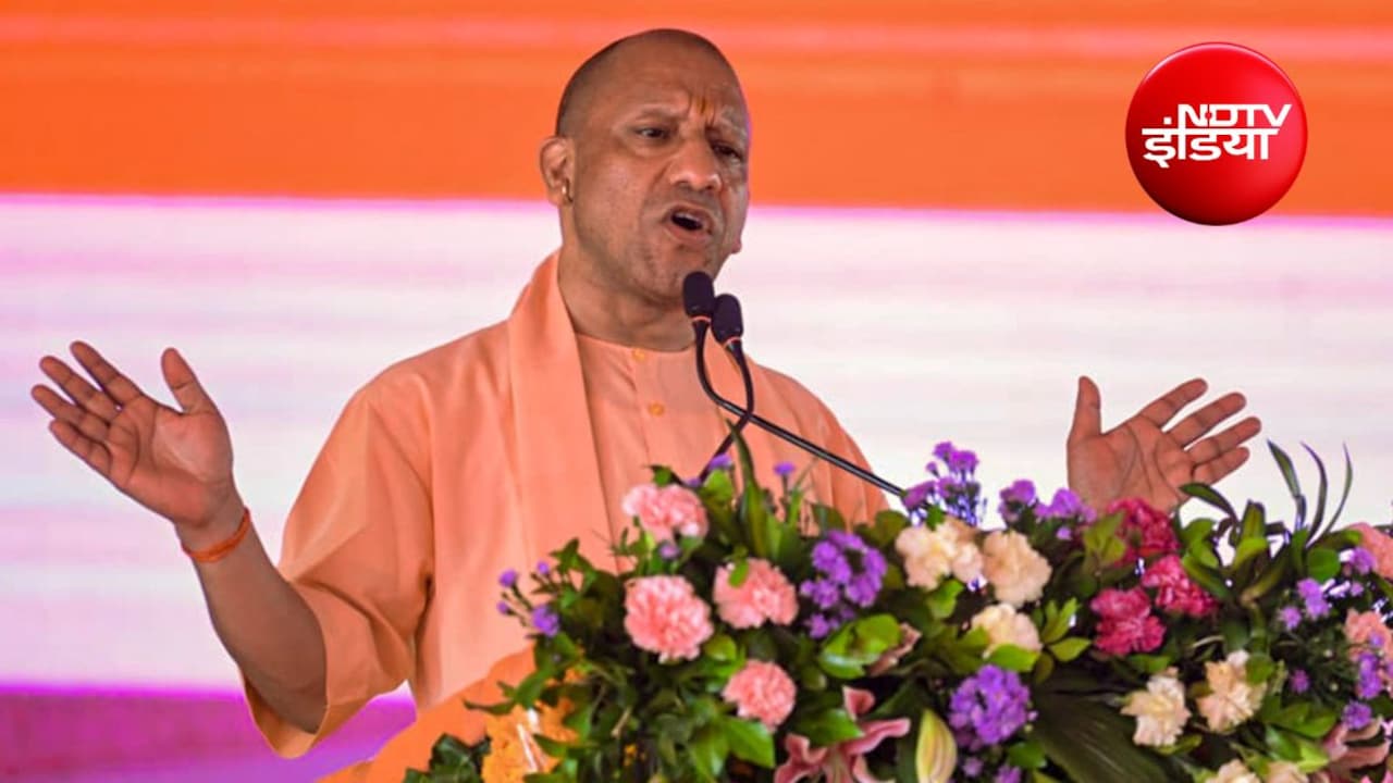 यूपी के शिक्षकों के लिए बड़ी खबर! CM योगी ने दिया अलग TET परीक्षा कराने का निर्देश