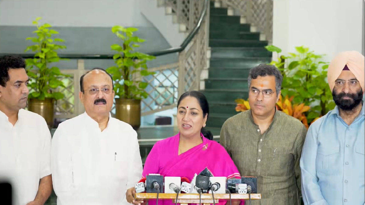 Delhi Lakshmi Yojana: 2500 रुपये हर महीने दिल्ली की महिलाओं को, 1 अगस्त से ऐसे करें ऑनलाइन अप्लाई