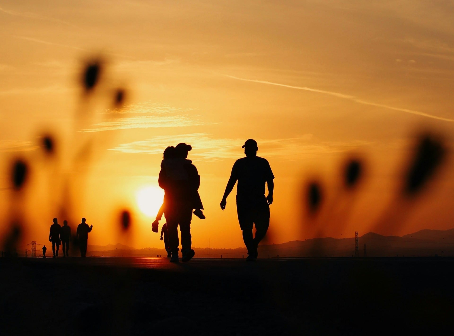 Study Suggests Human Brain Evolved for Immediate, Close-Knit Life, Not Modern Complexity
