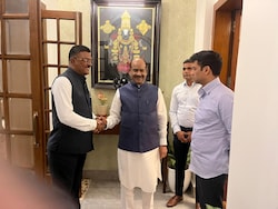 'Secret' Photos Of Team Uddhav Rebel MPs' Meet In Delhi Before Defection Surface