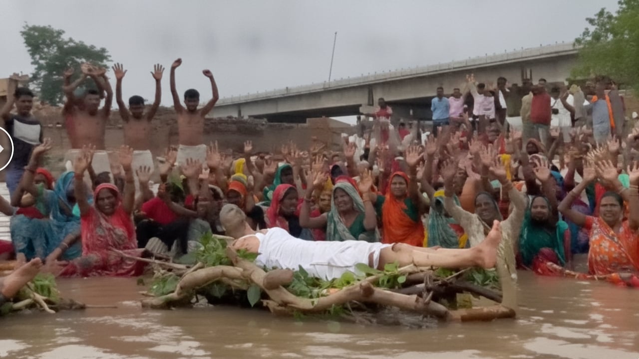 MP Villagers Demand Compensation As Ken-Betwa Protest Continues For Eighth Day | WATCH