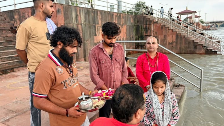 हरिद्वार के गंगा घाट पर मुस्लिम तमन्ना बनी 'नेहा', सनातन धर्म के लिए छोड़ा इस्लाम