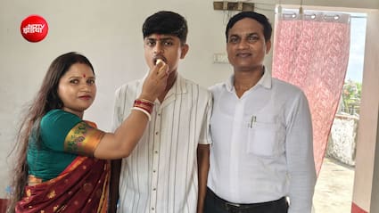  रिक्शा चालक के पोते ने NEET पास कर बदल दी परिवार की किस्मत, अब बनेगा गांव का पहला डॉक्टर