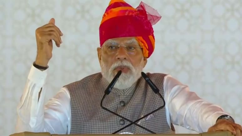 "तेल कंपनियों को जो नुकसान हुआ, इतने में एक रिफाइनरी बन जाती", राजस्थान में PM मोदी के भाषण की बड़ी बातें