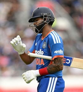 Shreyas Iyer "Must be Angry" But Still Dinesh Karthik Finds His Post-Match Atrocious Statement Odd