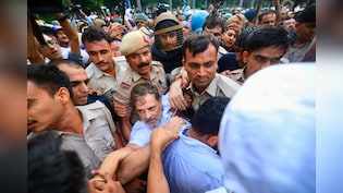 हिरासत में लिए गए राहुल गांधी, दिल्ली पुलिस उठाकर ले गई; Photos