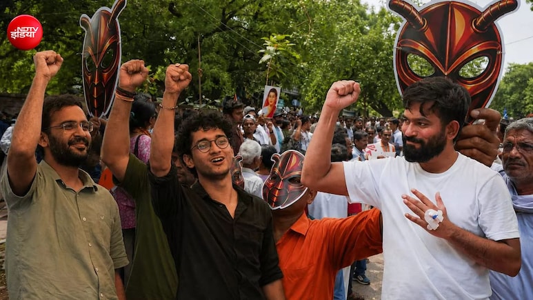 सीजेपी की सरकार को चेतावनी- छात्रों पर पुलिस एक्शन रोकें, वरना फिर से धरने पर बैठ जाएंगे