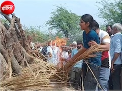 14 साल की बिटिया की हिम्मत देख नम हुई सबकी आंखें, CRPF पिता के निधन के बाद दी मुखाग्नि