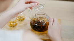 Nutritionist Shares A 10-Minute Natural Remedy For Period Pain Using 3 Kitchen Ingredients