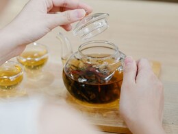 Nutritionist Shares A 10-Minute Natural Remedy For Period Pain Using 3 Kitchen Ingredients
