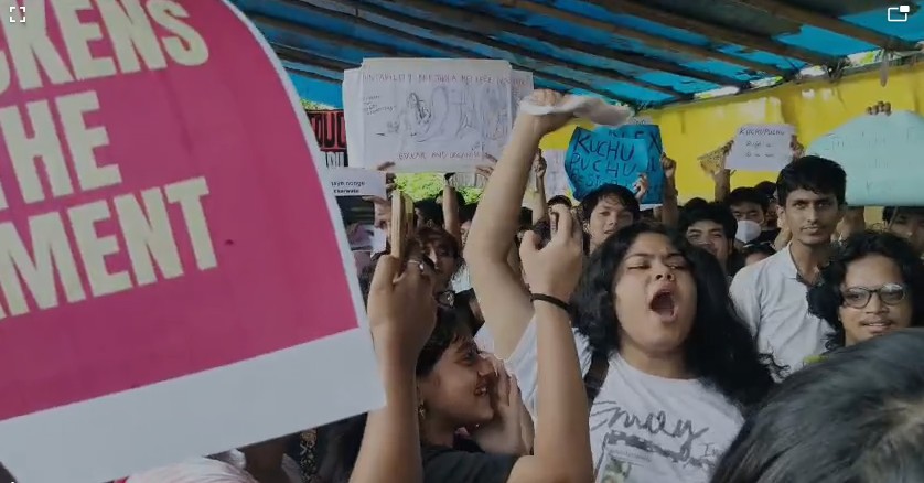 Father A Senior Assam Minister, Daughter Joins Anti-Centre Students Protest