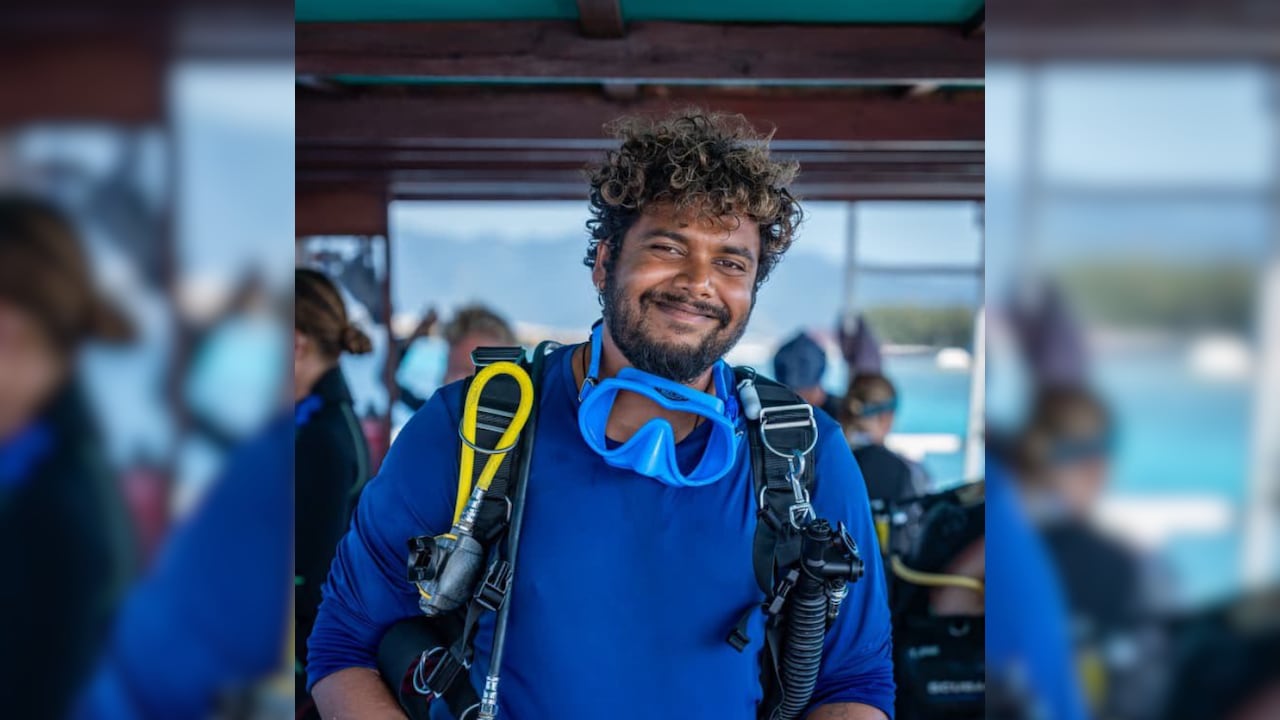 Engineer Quits High-Paying Corporate Job To Become Deep-Sea Diving Instructor; Story Sparks Online Debate
