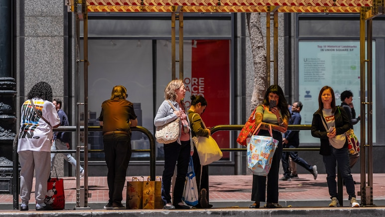 US CPI Falls For First Time In Six Years, Easing Pressure On Fed