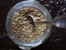 Green Tea Isn't Enough To Get Rid Of Belly Fat: Nutritionist Recommends These 7 Indian Foods