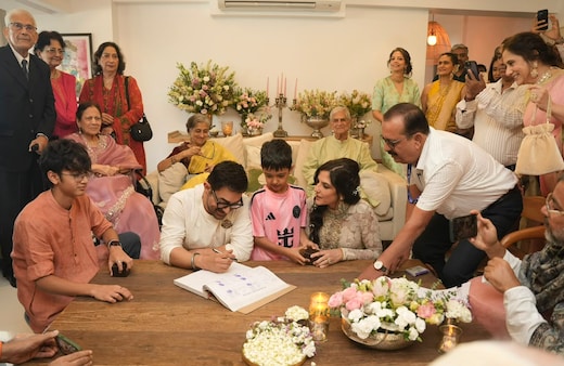 Aamir Khan-Gauri Spratt Wedding Live Updates: गौरी स्प्रैट से आमिर खान ने की 3rd मैरिज, सामने आई पहली तस्वीर